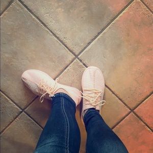 Light pink newish shoes